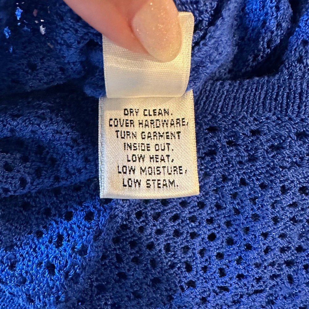 Vintage ST JOHN SPORT Marie Gray Blue Crochet V Neck Top Womens Size M Old Money - Picture 11 of 11